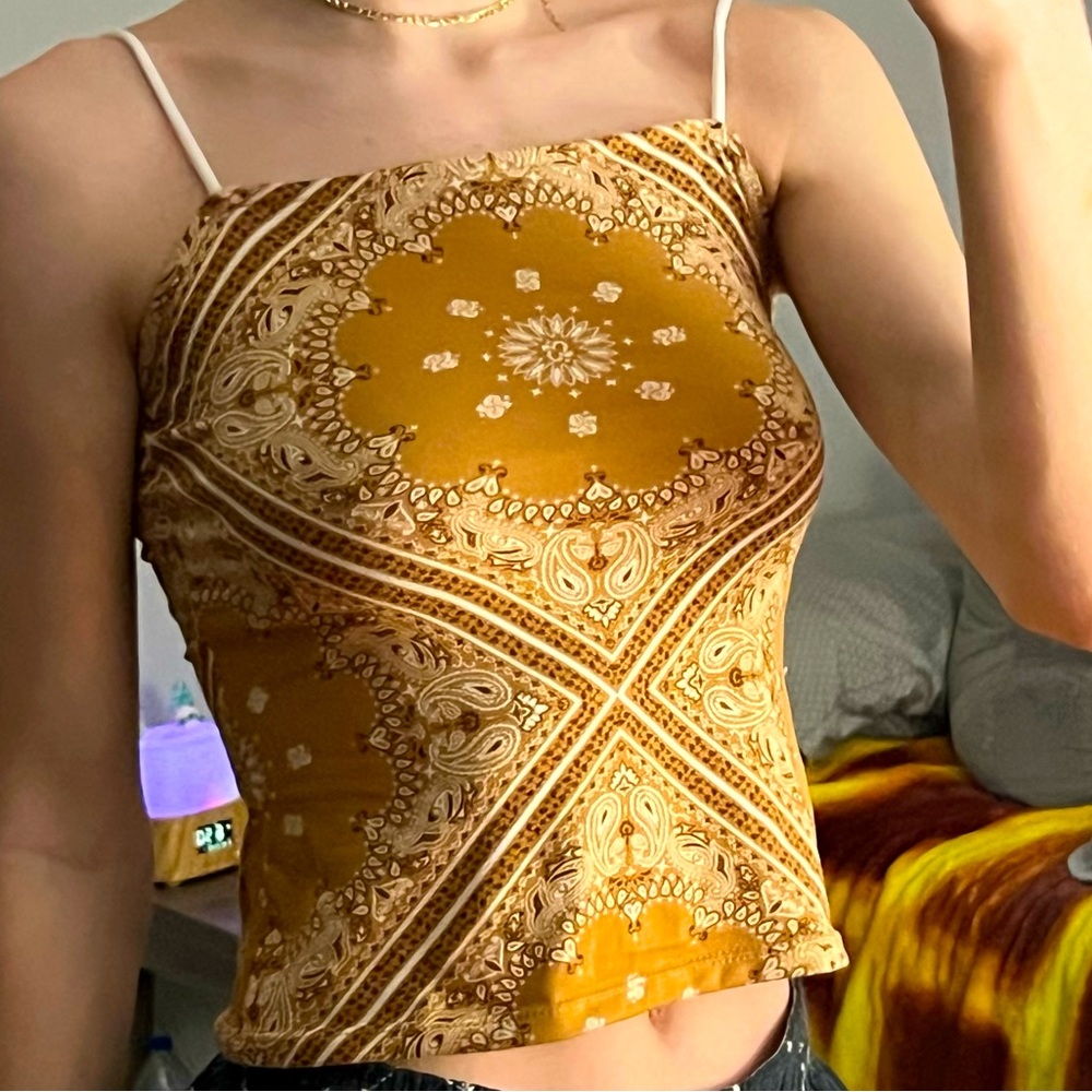 brown bandanna top